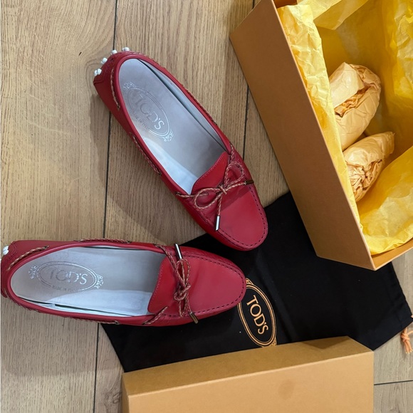 Preloved Tod’s red leather bow loafers flats siz38 - Picture 10 of 11